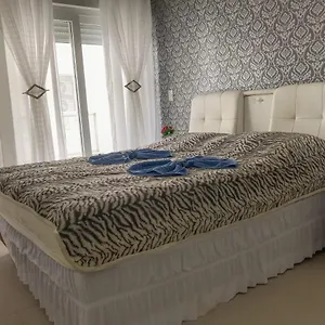 apartamento-luxuoso-1-quadra-da-praia-dos-ingleses.santa-catarina-brasil.com/